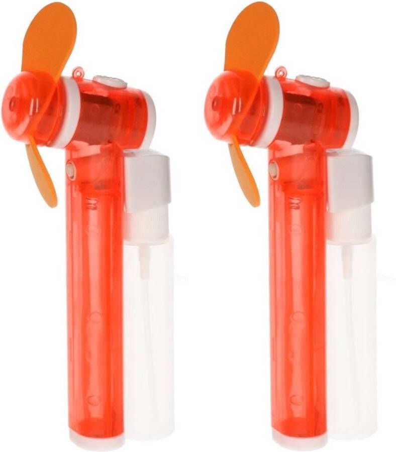 Merkloos Sans marque Set van 2x stuks zak ventilator waaier oranje met water verstuiver Mini hand ventilators van 16 cm