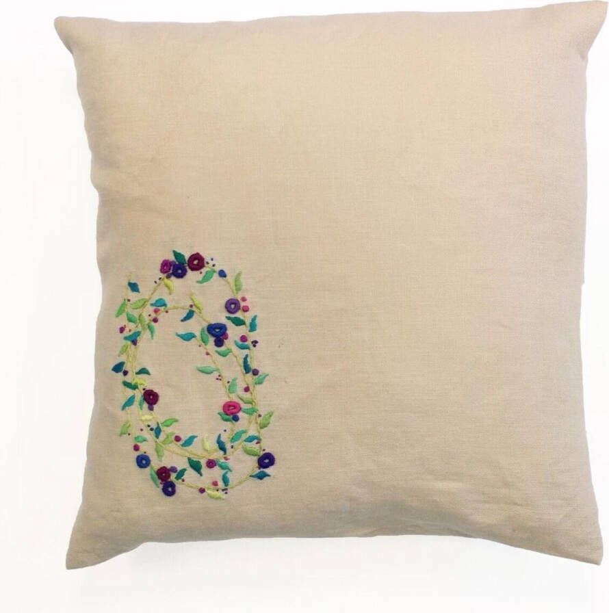 DMC Borduurpakket Embroidery Cushion Kit Meadow Sweet Sprig Spiral.
