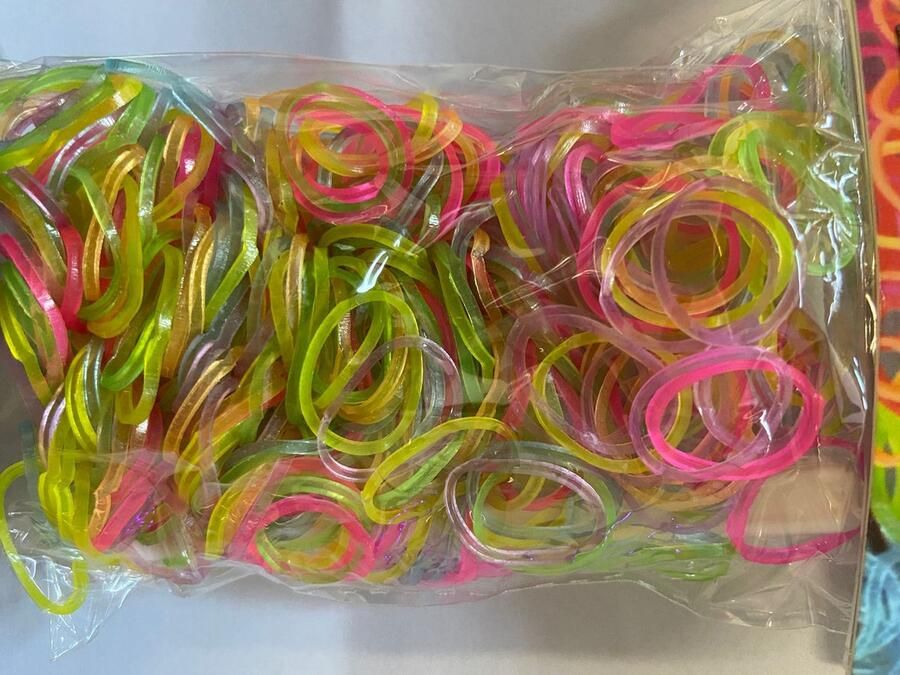 1200 loom elastiekjes neon gemixte kleuren met weefhaken en S-clips voor eindeloos speelplezier met deze loombandjes