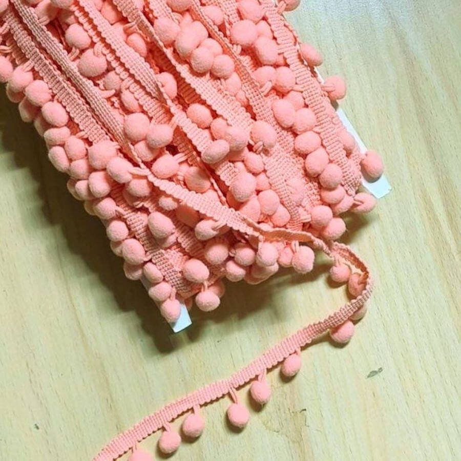 16 Meter POLYESTER POMPOM LINT Breedte 10MM om op te Naaien Pompons Lengte 15MM Totale Breedte 25MM Kleur ZALM 12
