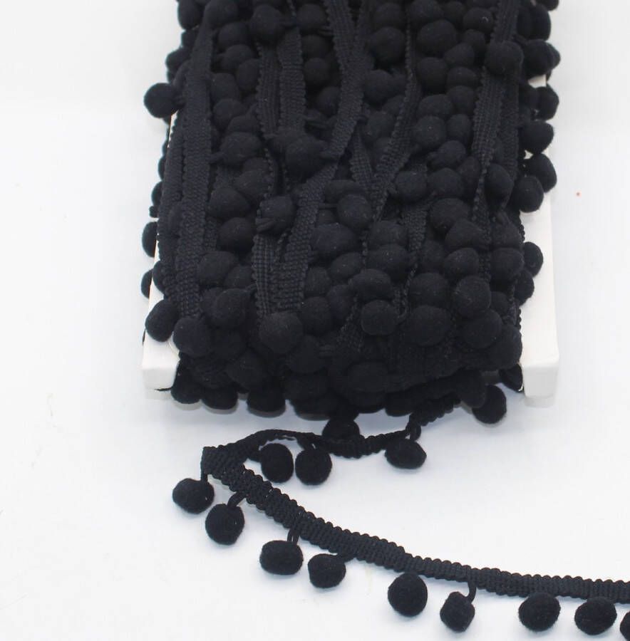 16 Meter POLYESTER POMPOM LINT Breedte 10MM om op te Naaien Pompons Lengte 15MM Totale Breedte 25MM Kleur ZWART 31
