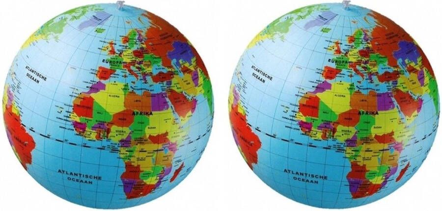 2x Opblaasbare strandballen wereldbol aarde 50 cm Buitenspeelgoed waterspeelgoed opblaasbaar