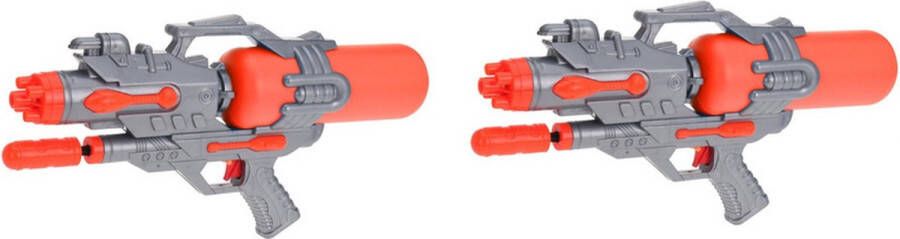 Merkloos Sans marque 2x Waterpistolen waterpistool oranje van 46 cm met pomp kinderspeelgoed waterspeelgoed van kunststof waterpistolen met pomp