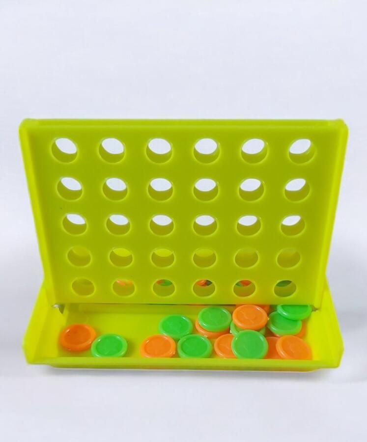 4 op een rij spel geel reisspel strategisch denkspel mini formaat