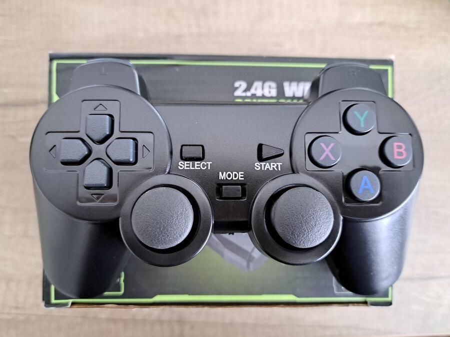 Allecto Retro Game Console HDMI Plug and Play Video Game Stick Retro Games Console voor TV met ingebouwde 20000+ Games Dual 2.4G draadloze controllers