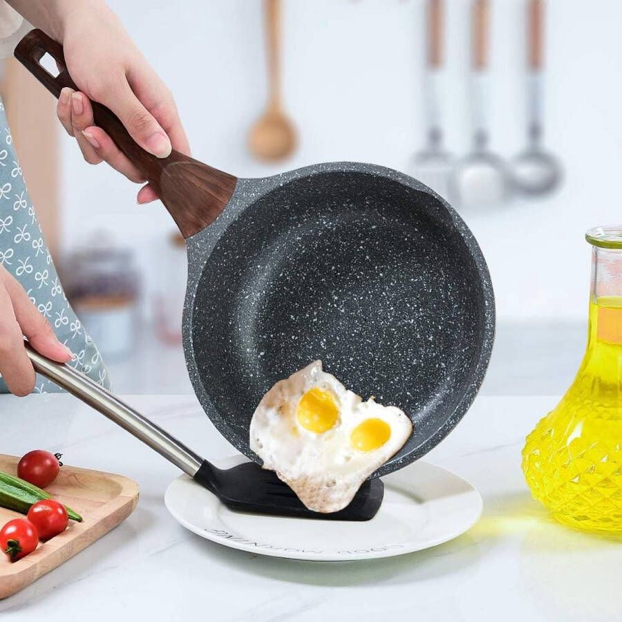 Anti-aanbakpan 22 cm voor inductiekookplaat granieten omeletpan 8 7 inch kleine pan PFOA-vrije eierpan koekenpan met ergonomisch bakeliet handvat aluminium campingpan geschikt voor alle