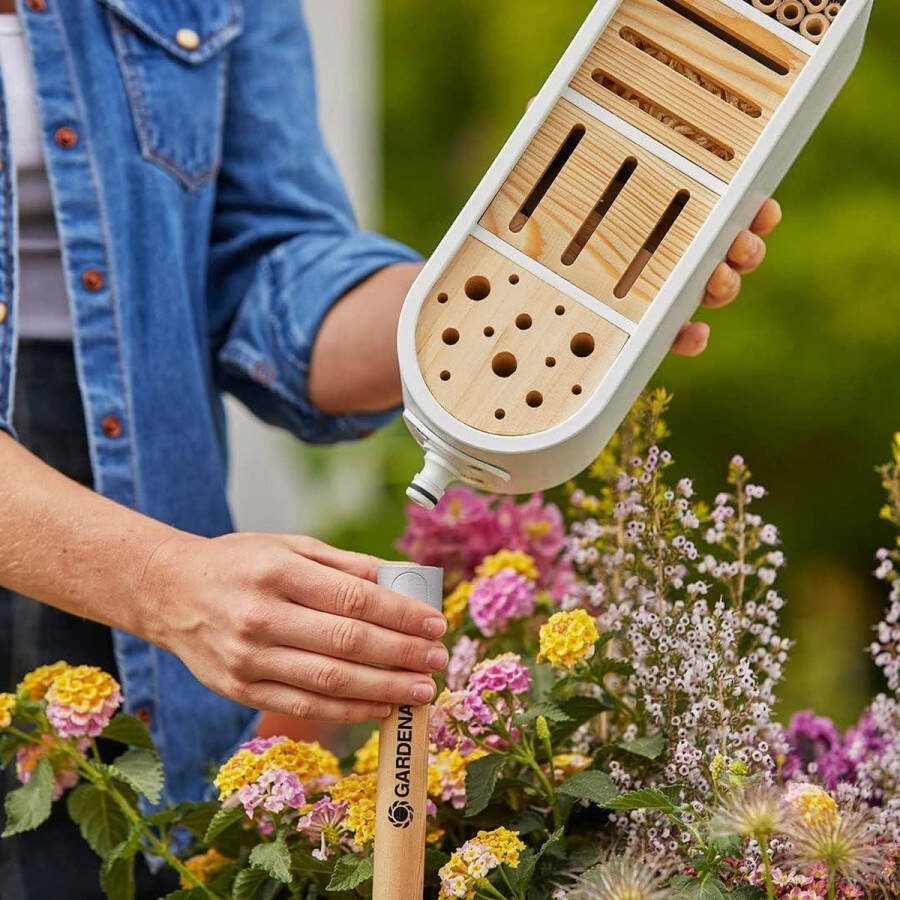 Bijenhotel Beschermende behuizing voor soorten insecten weersbestendig het hele jaar door bruikbaar stevige fixering op de grond (11370-20)