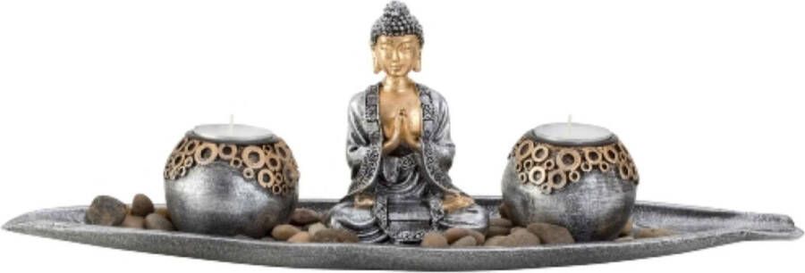 Merkloos Boeddha decoratie beeldje met 2 kaarshouders op schaal kunststeen zilver bruin 30 x 11 cm Beeldjes