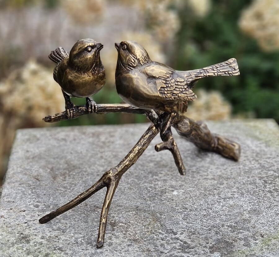 Bronzen tuinbeeld BRONZEN TAK MET 2 VOGELS dierenbeeld