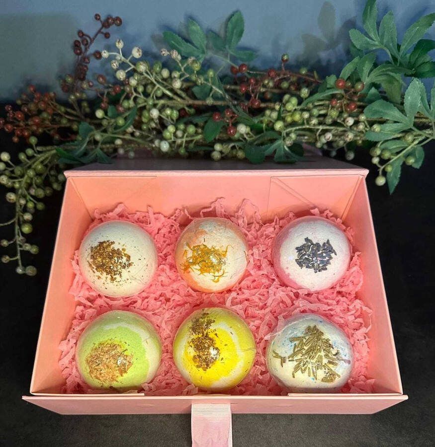 Bruisballen 6 verschillende Kleuren en Geuren 6 x 100g XL Formaat Inclusief ROZE 23*17*7 cm Cadeauverpakking Bath Bombs Badbommen Badballen Vegan met levendige kleuren