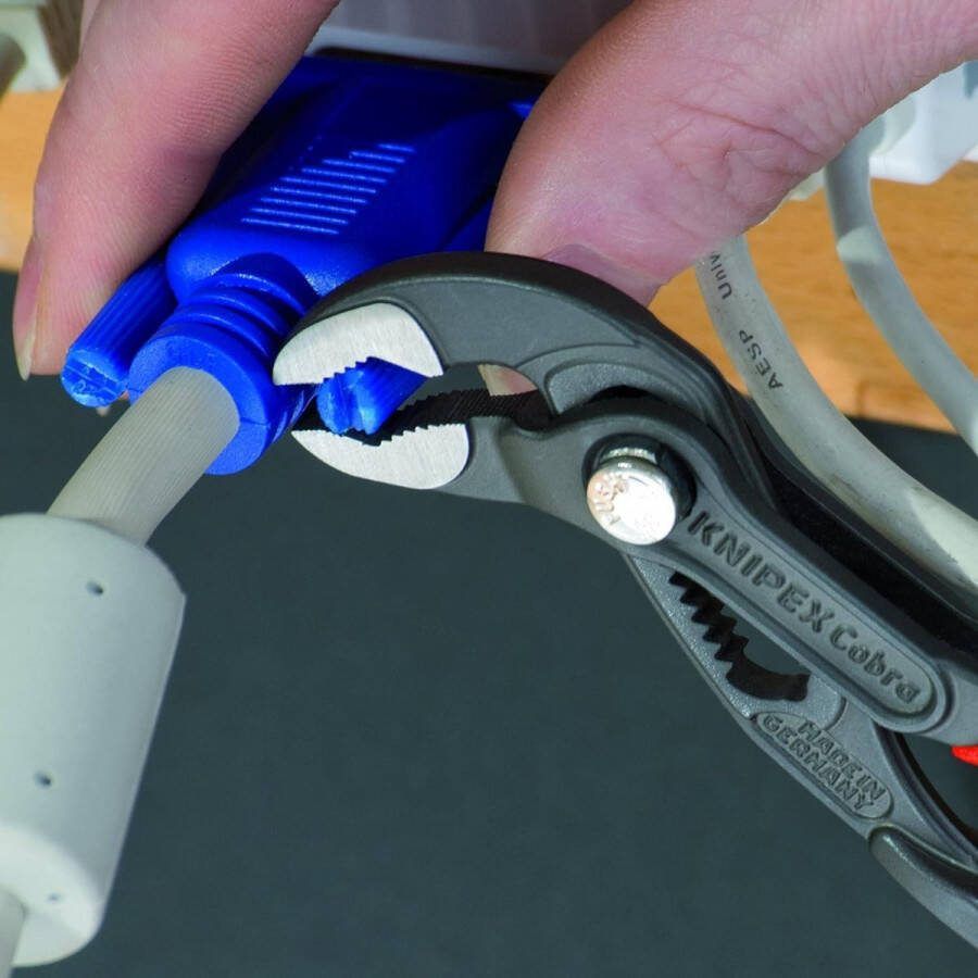 Cobra waterpomp tang 5-inch rode en zilveren gereedschapstang (8701125)