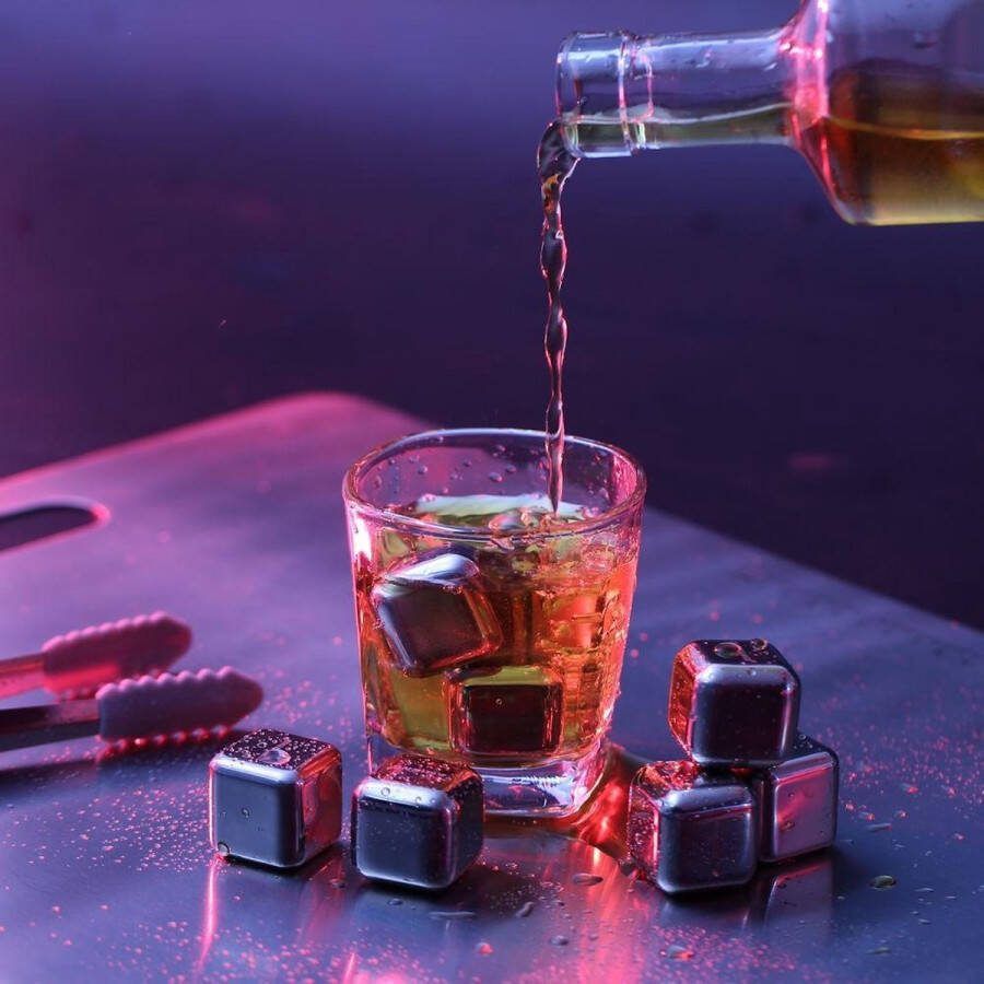 Decopatent Whiskey Stones Set van 8x RVS IJsblokjes + Tang Whiskey Stenen IJsblokjesvorm Cocktail Ice Cube Koelstenen