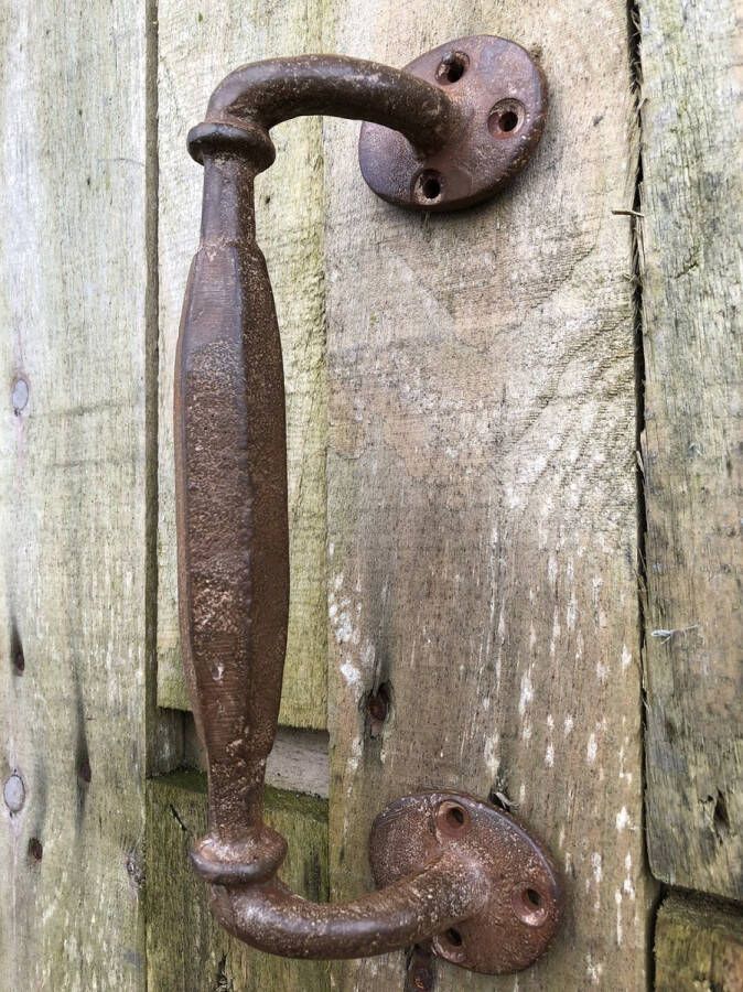 Deurgreep round-base van massief ijzer groot- rust-bruin gecoat