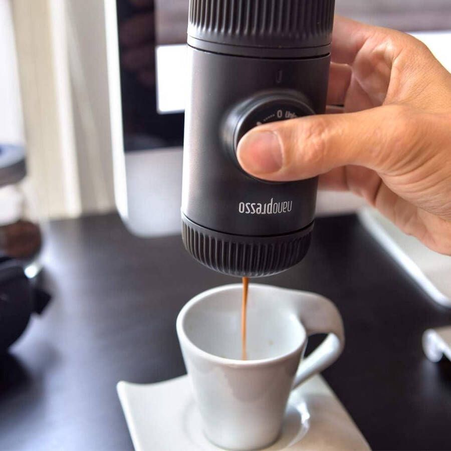 Draagbaar Espressomachine 18 Bar Druk Handmatige Koffiezetapparaten Upgrade-versie Kantoor Fietsen Hiking Grijs
