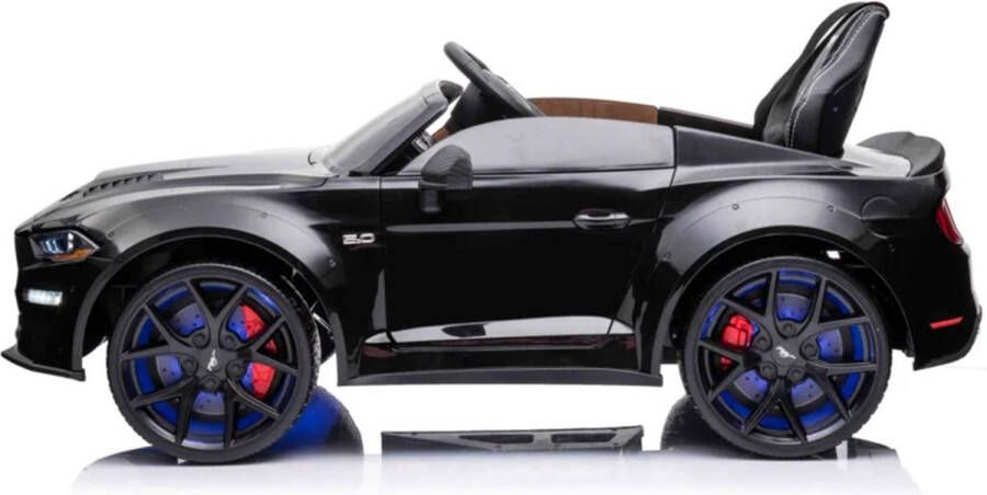 Ford Mustang GT500 24 volt elektrische kinderauto met rubberen banden MP4 scherm leder zitje en meer! Elektrische Kinderauto Met afstandsbediening