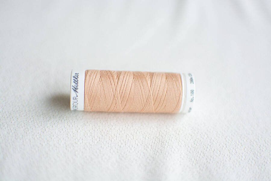 Garen 2 stuks 200m licht beige roze universeel naaigaren stikzijde
