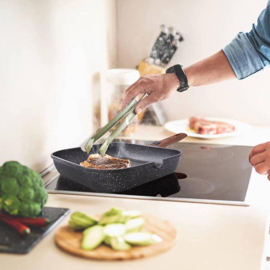 Grillpan inductie 28 cm anti-aanbaklaag gegoten aluminium steakpan met afneembare handgreep ovenvaste grillpan voor gas-inductie en meer perfect voor het grillen van je gerechten