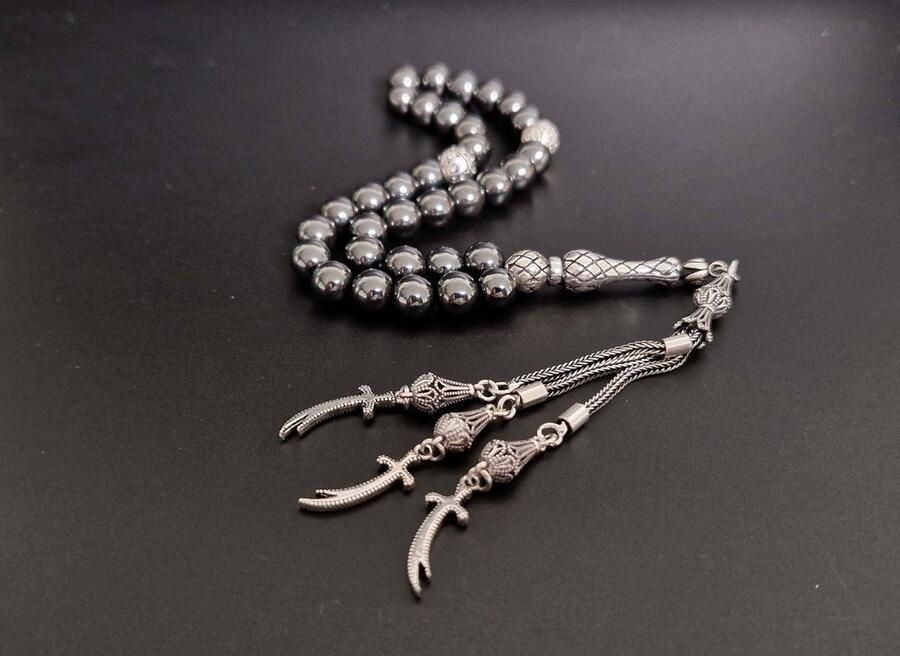 Handgemaakte natuursteen tesbih met Klauw tassel 925 zilver Hematiet met 925 Zilver Kwastjes Zwaarden Aantal kralen 33 Diameter kralen 8MM