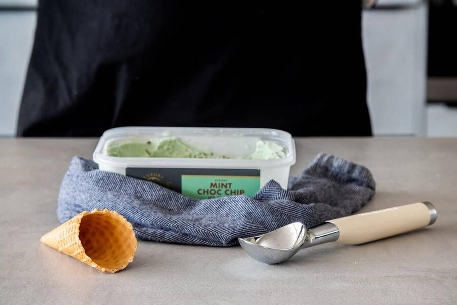 IJslepel schep is vaatwasmachinebestendig Amandelcrème