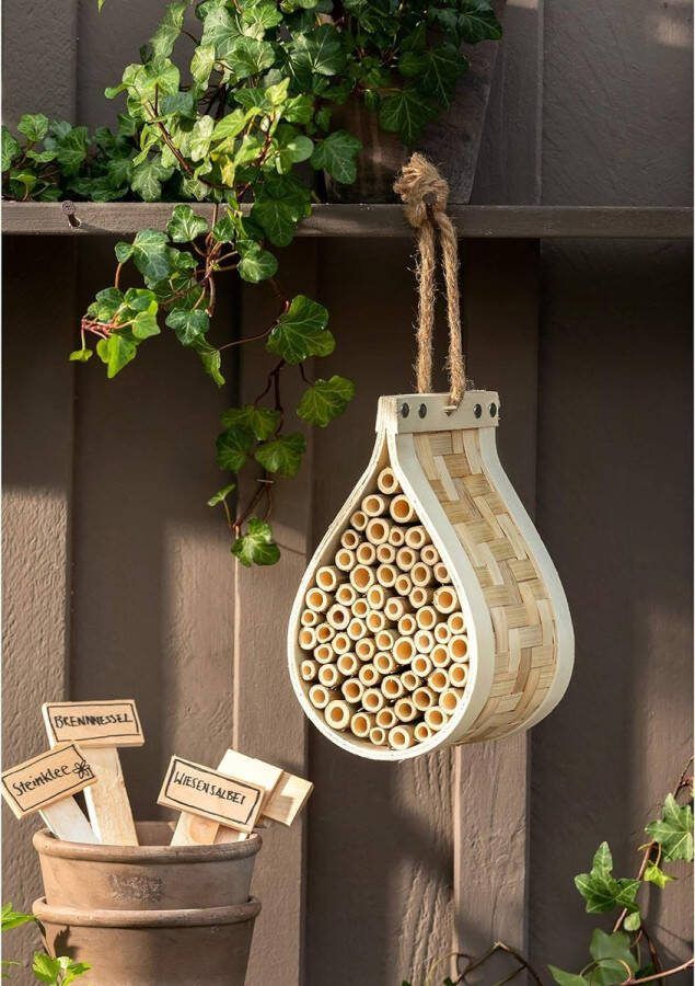 Insectenhotel Design insectenhotel met natuurlijke materiaal Voor bijen lieveheersbeestjes en vlinders Om op te hangen 21 x 12 x 12 5 cm