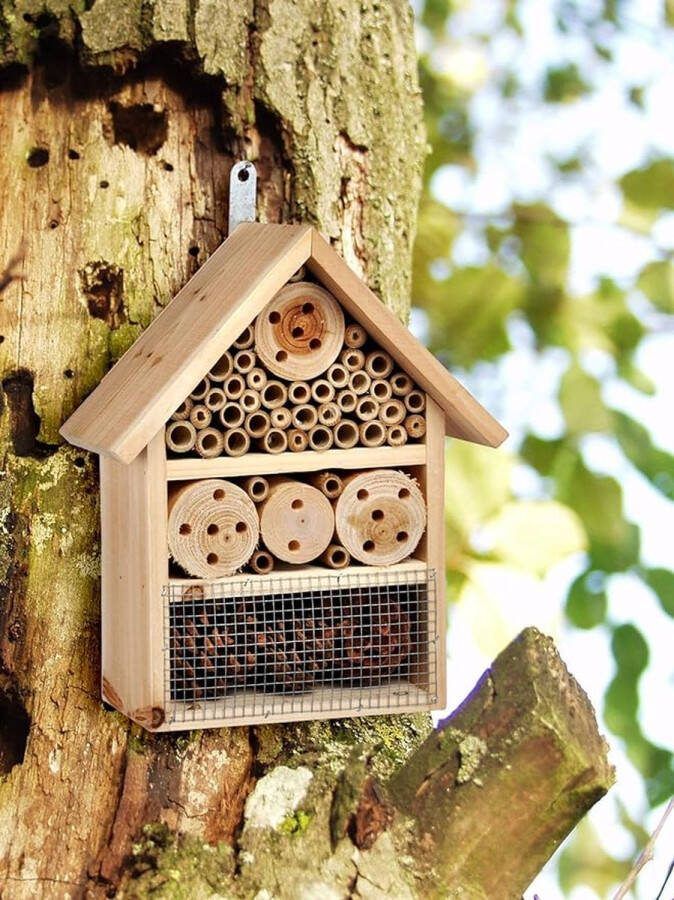 Insectenhotel Design insectenhotel met natuurlijke materiaal Voor bijen lieveheersbeestjes en vlinders Om op te hangen