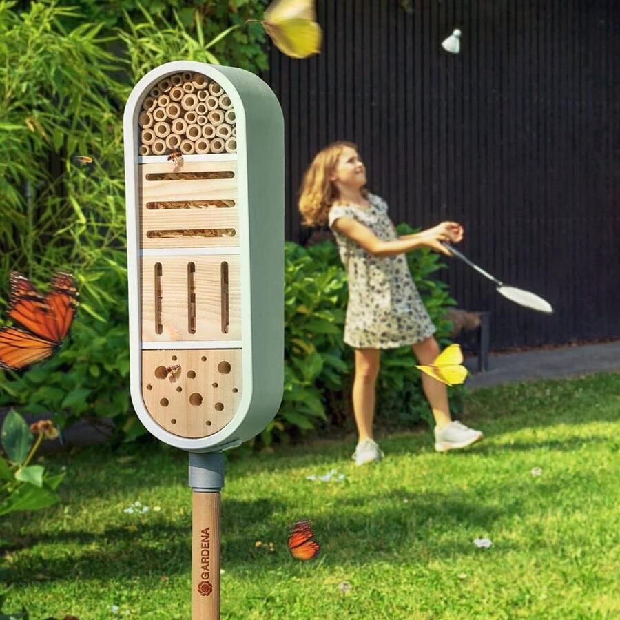 Insectenhotel Design insectenhotel met natuurlijke materiaal Voor bijen lieveheersbeestjes en vlinders Om op te hangen 12 7D x 16 2B x 36H centimeter