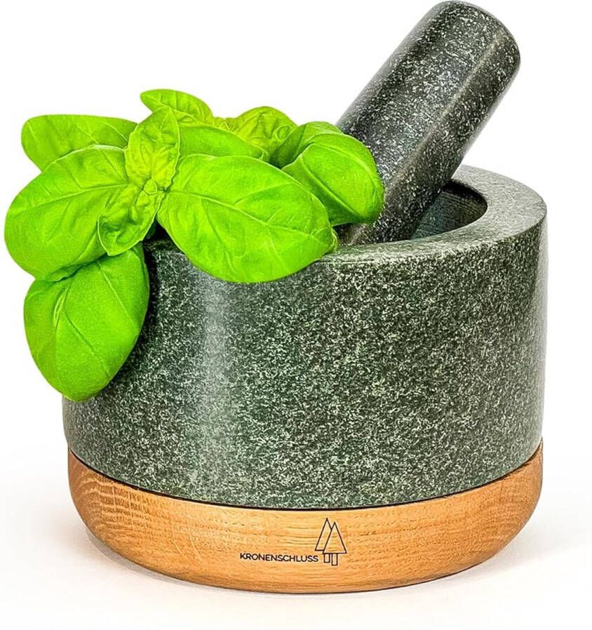 Klimaatneutrale vijzel met stamper duurzaam met stabiele eikenhouten sokkel en robuust graniet diameter 14 cm. Klimaatneutrale vijzel met stamper duurzaam met een stabiele sokkel van eikenhout en robuust graniet diameter 14 cm