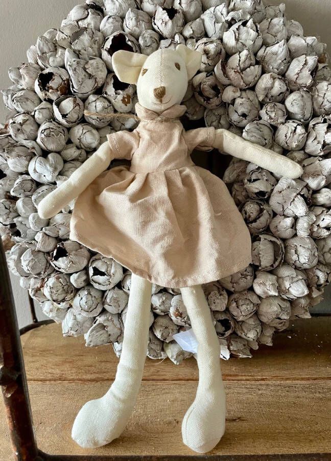 Knuffel Muis Muizen meisje met jurkje Kind Baby Decoratief Wonen Stijlvol Trendy Mouse Interieur Kinderkamer Woonaccessoire Woonaccessoires Wonen Inrichting Interieur Slaapkamer Landelijk Klassiek Living Woonkamer