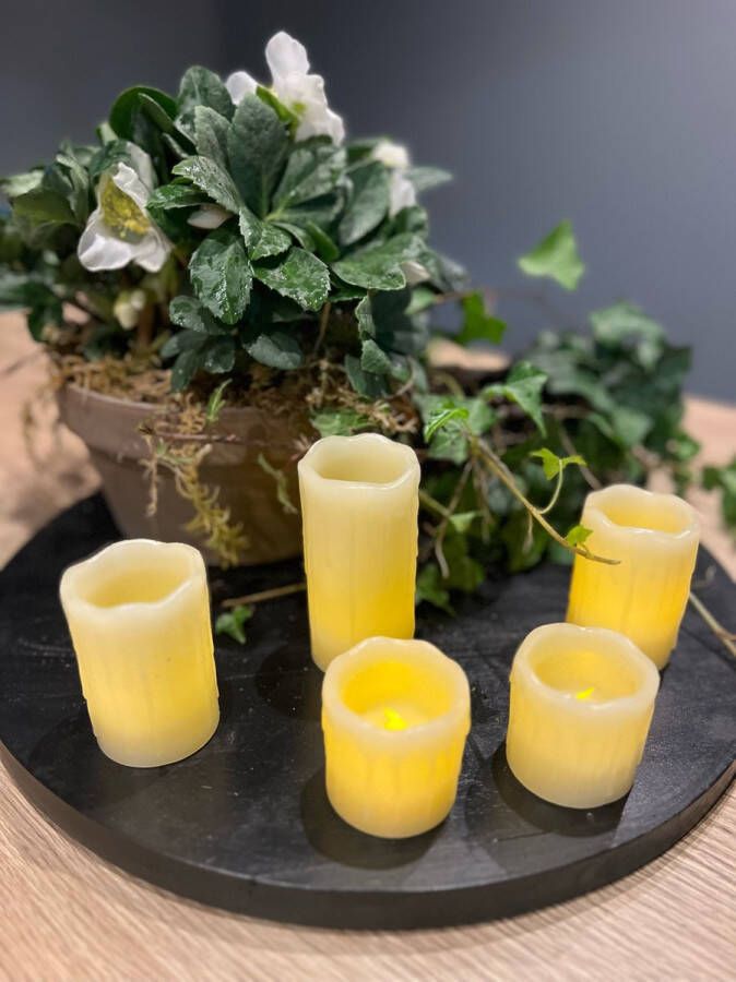 LED kaars Set van 5 kaarsen van echte Wax Vlamloze veilige kaars batterij Brandveilig Flameless candle Kindveilig Realistisch vaste vlam Decoratie Kerst Realistisch