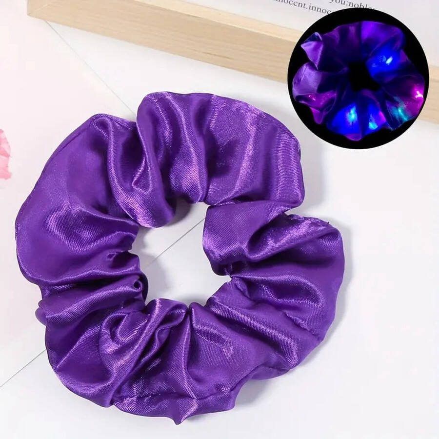 Led Scrunchie Paars – lichtgevend haarband haarelastiek- strakke haar elastiek haaraccessoires crunch elastiek crunchie halloween feest scrunchies met lichtjes glow foute party
