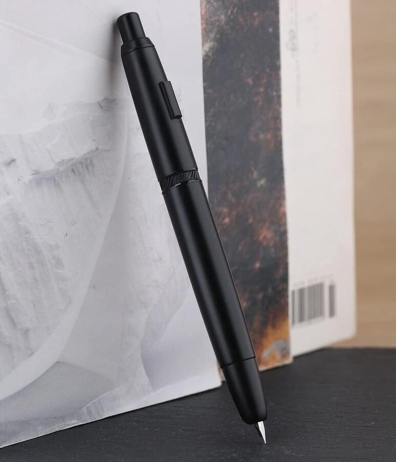 Majohn A1 Press Vulpen Intrekbare Metalen Matzwarte Inktpen Extra Fijne Penpunt Doos en Converter inbegrepen