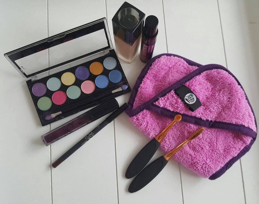 MakeUp Doek ELITE. Nu 1+1 GRATIS ! Verwijder Makeup met water en de reinigingsdoek van MD. Makeup Remover