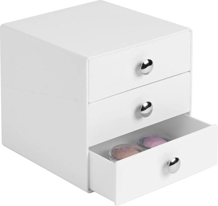 Makeup organizer