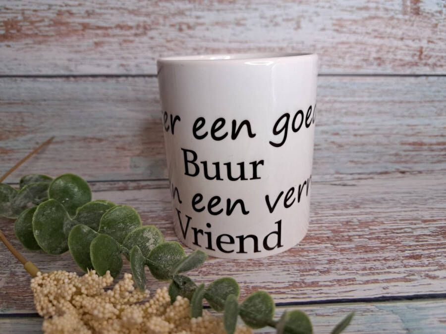 Mok Beter een goede buur dan een verre vriend