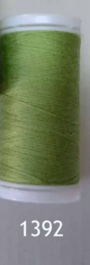 Naaigaren lichtgroen groen col. 1392 Artifil 200 m 100% polyester garen voor alle naaimachines en stoffen