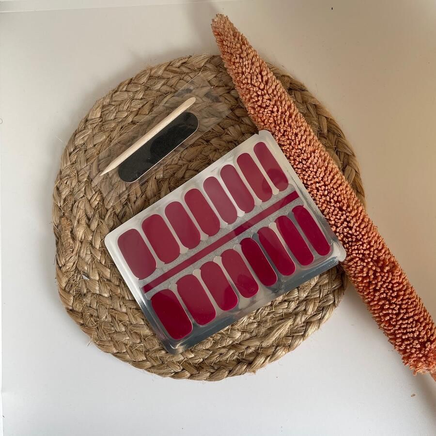 NailWrapz Red Velvet Nagel wraps nagelstickers- geen UV lamp nodig Thuis manicure