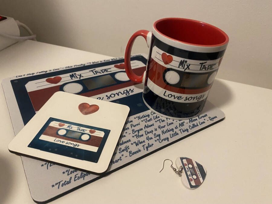 NB! Creative Boutique: Gift Geskenk valentine love songs Mix Tape valentijn- Mug Earrings Mousepad & Coaster Set