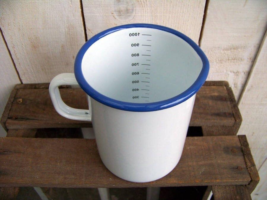 Nostalgische maatbeker wit-blauw 1 liter Ø10 x H 14 cm