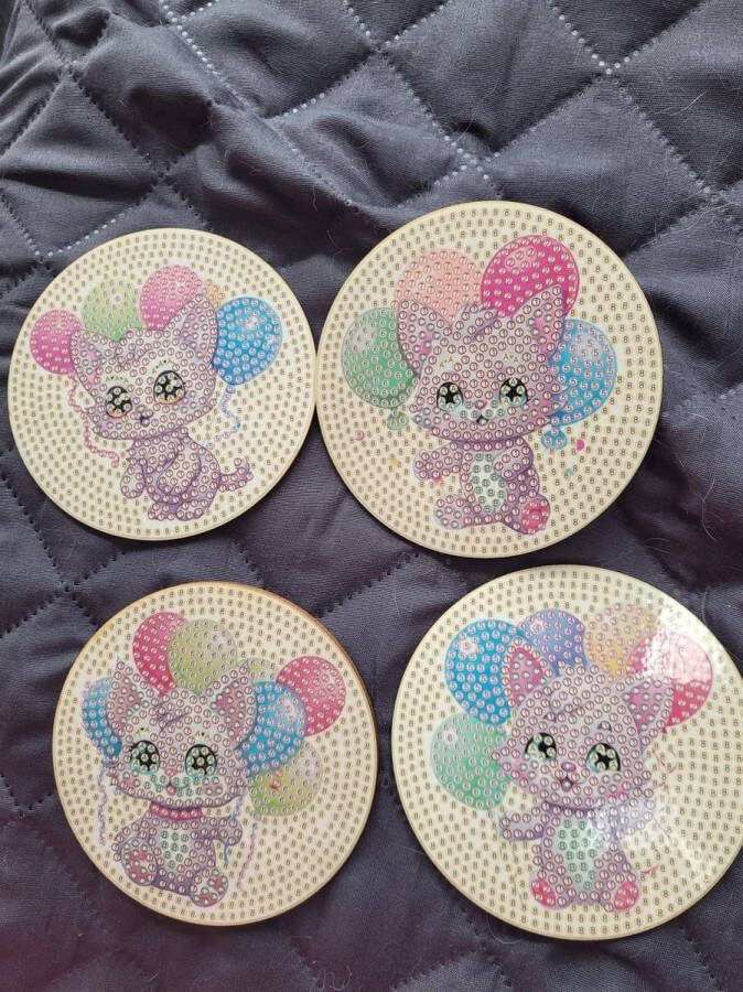 Onderzetters- kat poes met ballonnen- Diamond painting- 4 stuks- katten poezen
