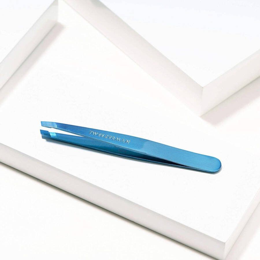Onderzijde Slant Pincet Blauw voor Prachtig Gevormde Wenkbrauwen