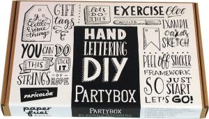 Partybox 'Handlettering' Paperfuel + 1 x A6 Handlettering Oefenblok Kerst Editie