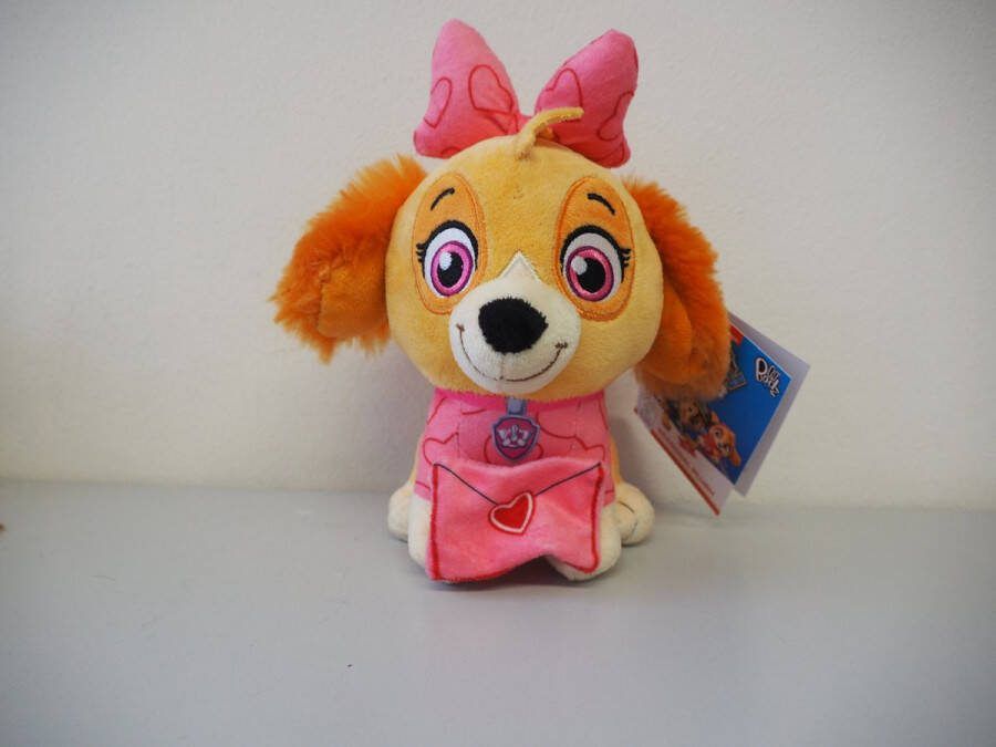 Paw Patrol Valentijn knuffel 18cm Skye met liefdesbrief