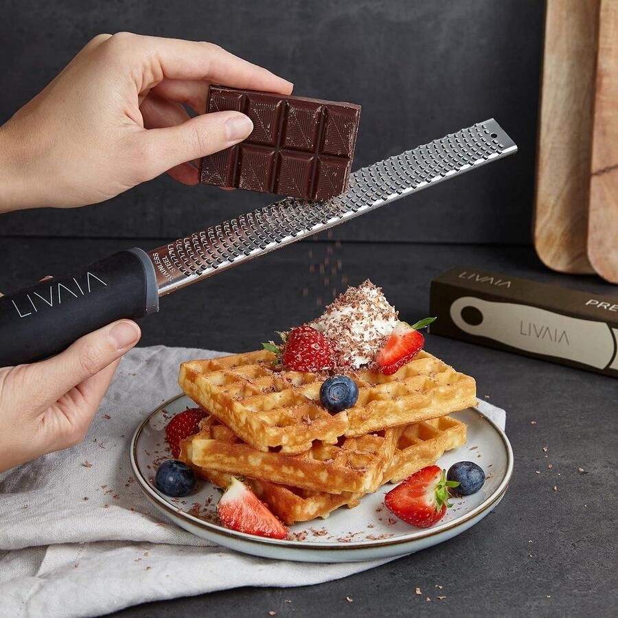 Premium roestvrijstalen kaasrasp met antislip greep en testerrasp Parmezaanse kaasrasp en nootmuskaatrasp keukenrasp van roestvrij staal met lemmet Kaasrasp