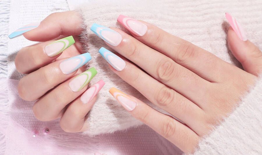 Press On Nails Candy Multicolor Plaknagels Trendy Square Plaknagels met lijm Kunstnagels Nepnagels Xpressnails.nl