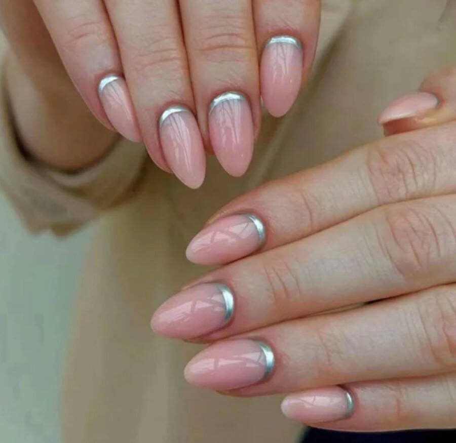 Press On Nails Nep Nagels Roze Silver Almond Manicure Plak Nagels Zilver Kunstnagels nailart Zelfklevend 18