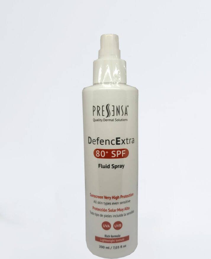 Pressensa DefencExtra Zonnebrand Fluid Spray SPF 80+ Ultra Hoge Bescherming voor Zee & Bergen Geschikt voor Alle Huidtypen Waterbestendig