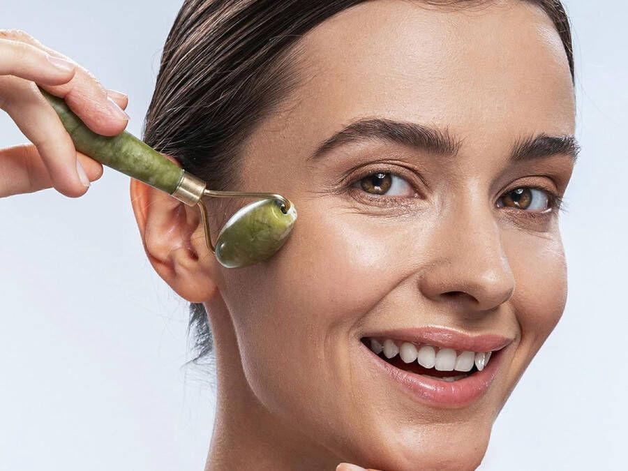 Rol en steen Gua Sha in jade roller & Gua Sha massage-tool gezicht en lichaamsmassage ontspannend vormend en anti-aging groen