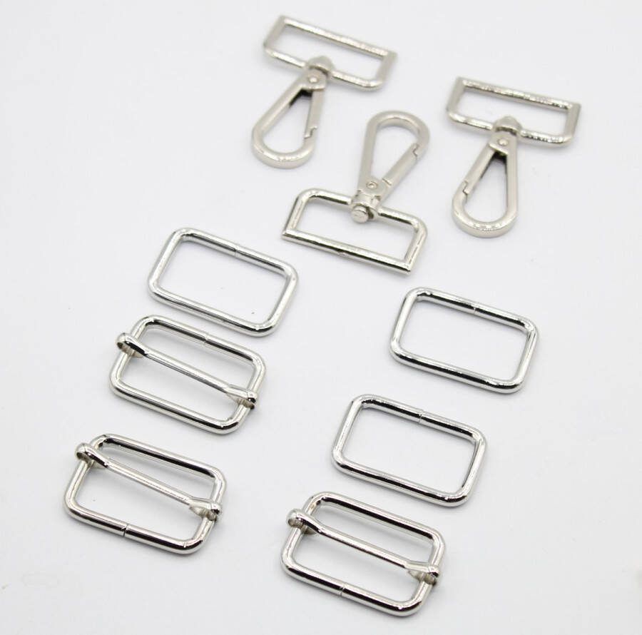 Set van 9 TASGESPEN GESPEN VOOR RUGZAKKEN 3 Schuifgespen 3 Passantgespen 3 Musketonhaken Lobsterhaken Kleur ZILVER Binnenmaat 30MM