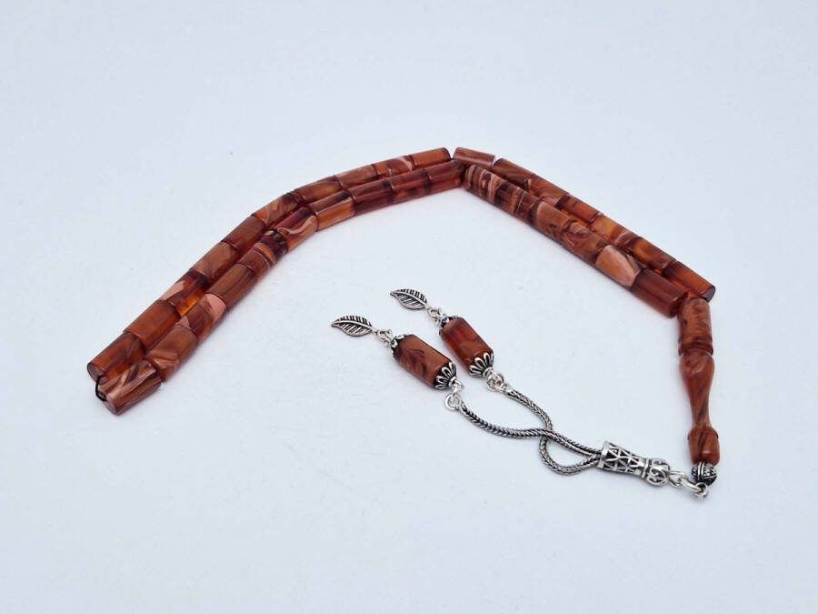 Synthetische hars Tasbih 33 Misbaha Kralen met 925 Zilver Kwastjes Hoge Kwaliteit Nieuw Ontwerp- Bruin kleur- Cilindrische vorm