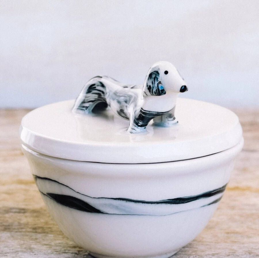 Teckel hond porselein suikerkom suikerpot suiker zout kom zwart wit sieraden kom marble look kom pot voorraadpot